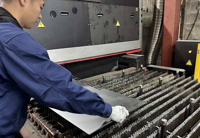 抜き加工(レーザー加工)